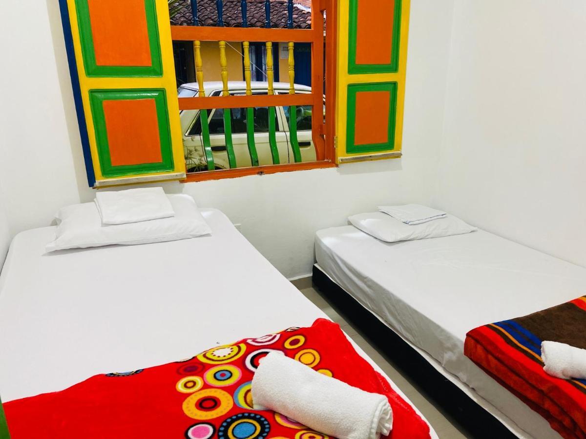 Casa Hostal Las Palmeras Guatapé Eksteriør bilde