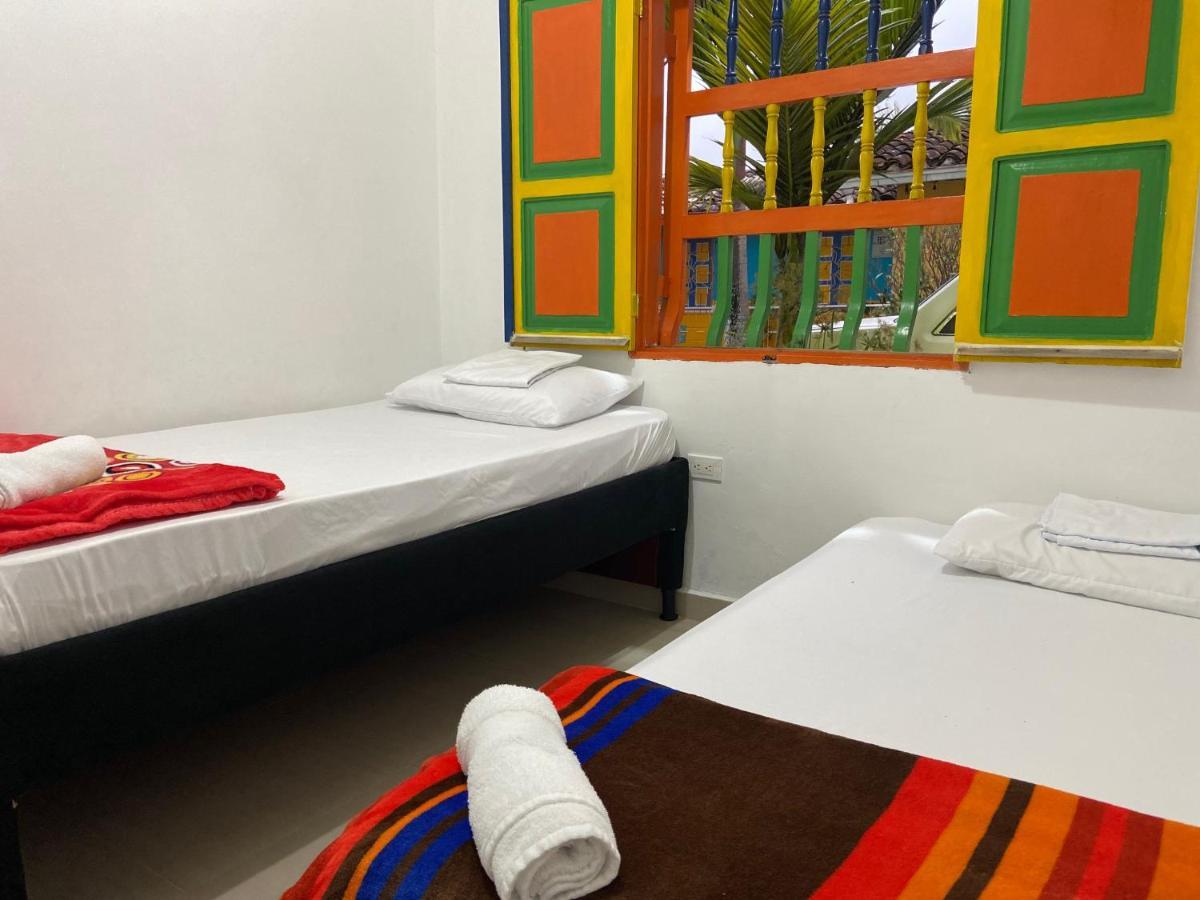 Casa Hostal Las Palmeras Guatapé Eksteriør bilde